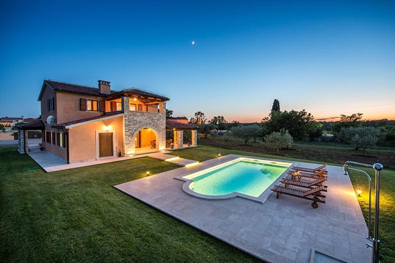 Villa Oliveta By Istrialux Filipana Extérieur photo